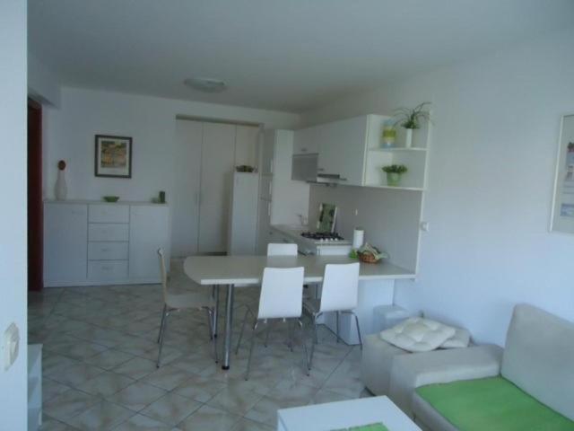 Jersani Apartment Murter Exterior photo